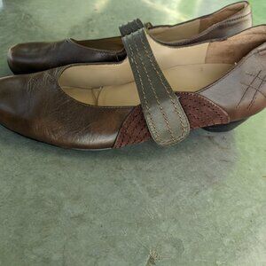 Ziera Kumfs Mary Jane Brown Shoes 40/10